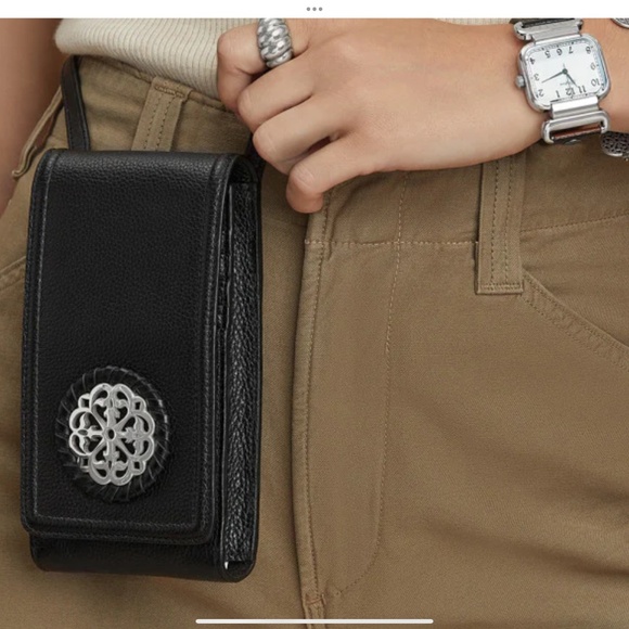 Brighton Ferrara phone organizer in black leather - Picture 1 of 8